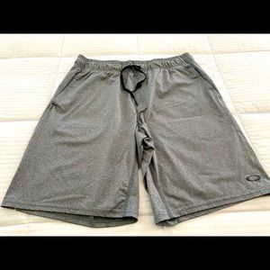 MENS OAKLEY SHORTS